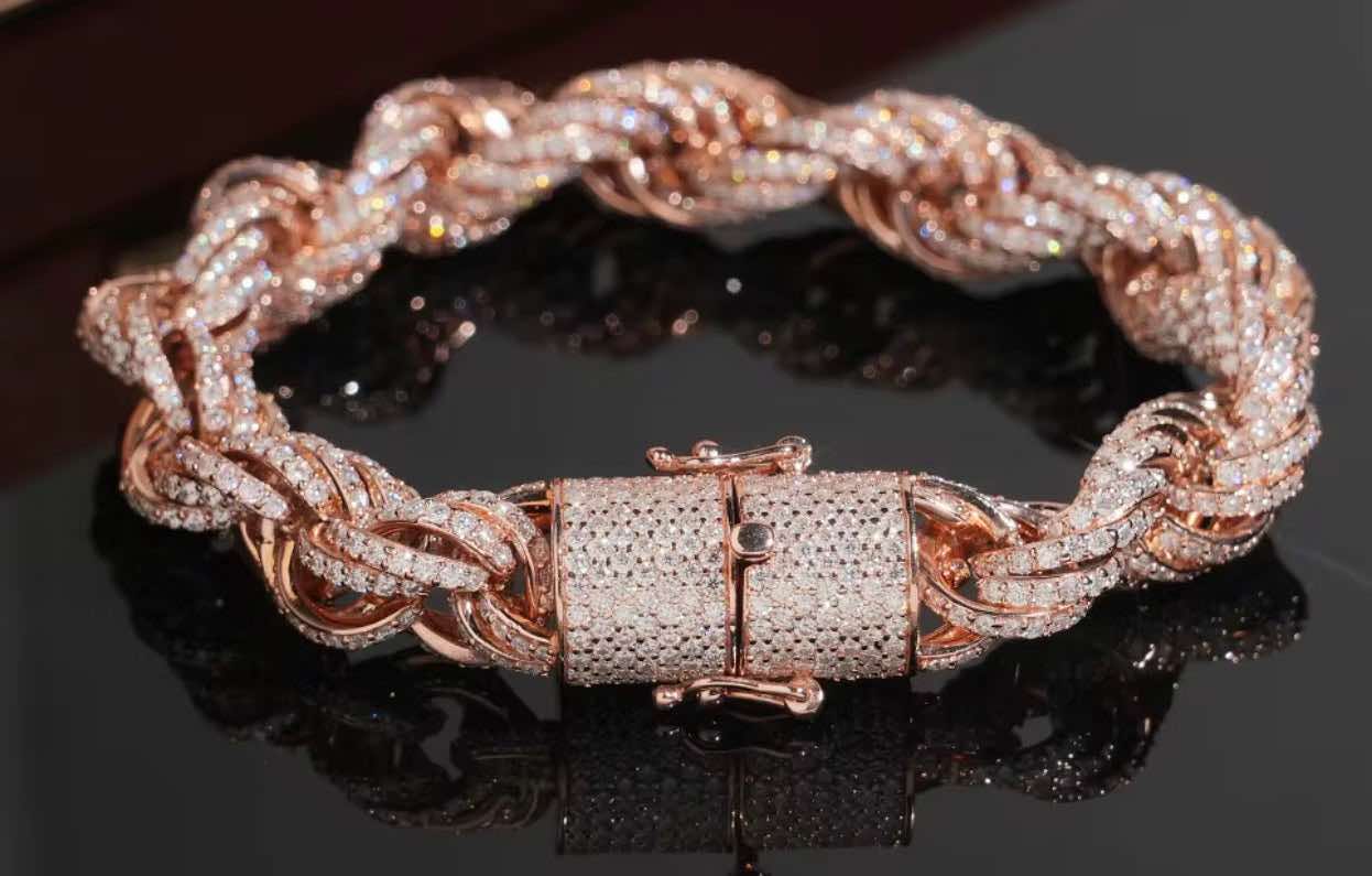 Rose 🌹 woven bracelet