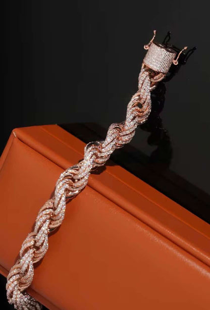 Rose 🌹 woven bracelet