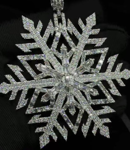 Forever frozen snow flake pendant     (pendant only ,chain sold separately )